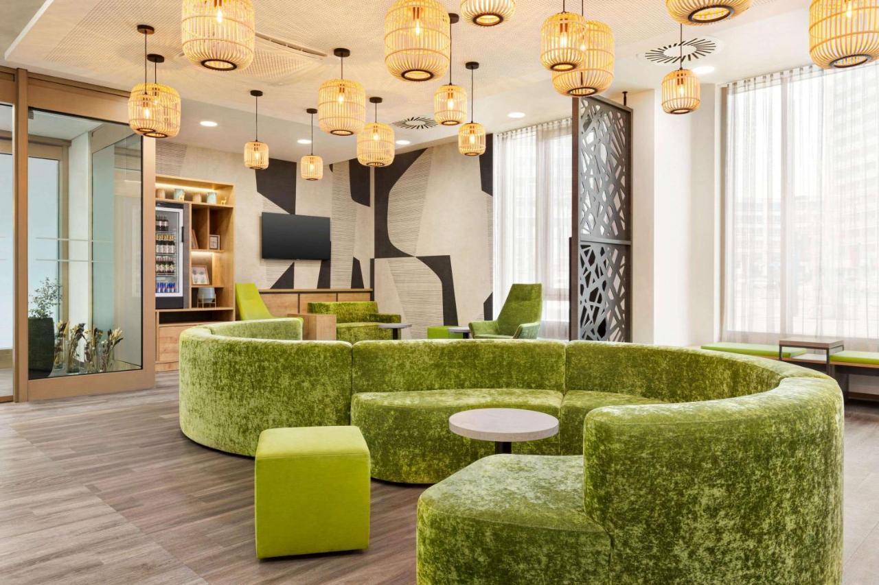 Super 8 By Wyndham Chemnitz Hotel Bagian luar foto
