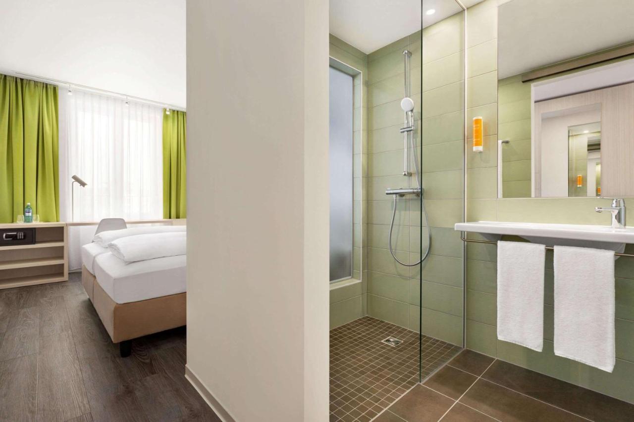 Super 8 By Wyndham Chemnitz Hotel Bagian luar foto