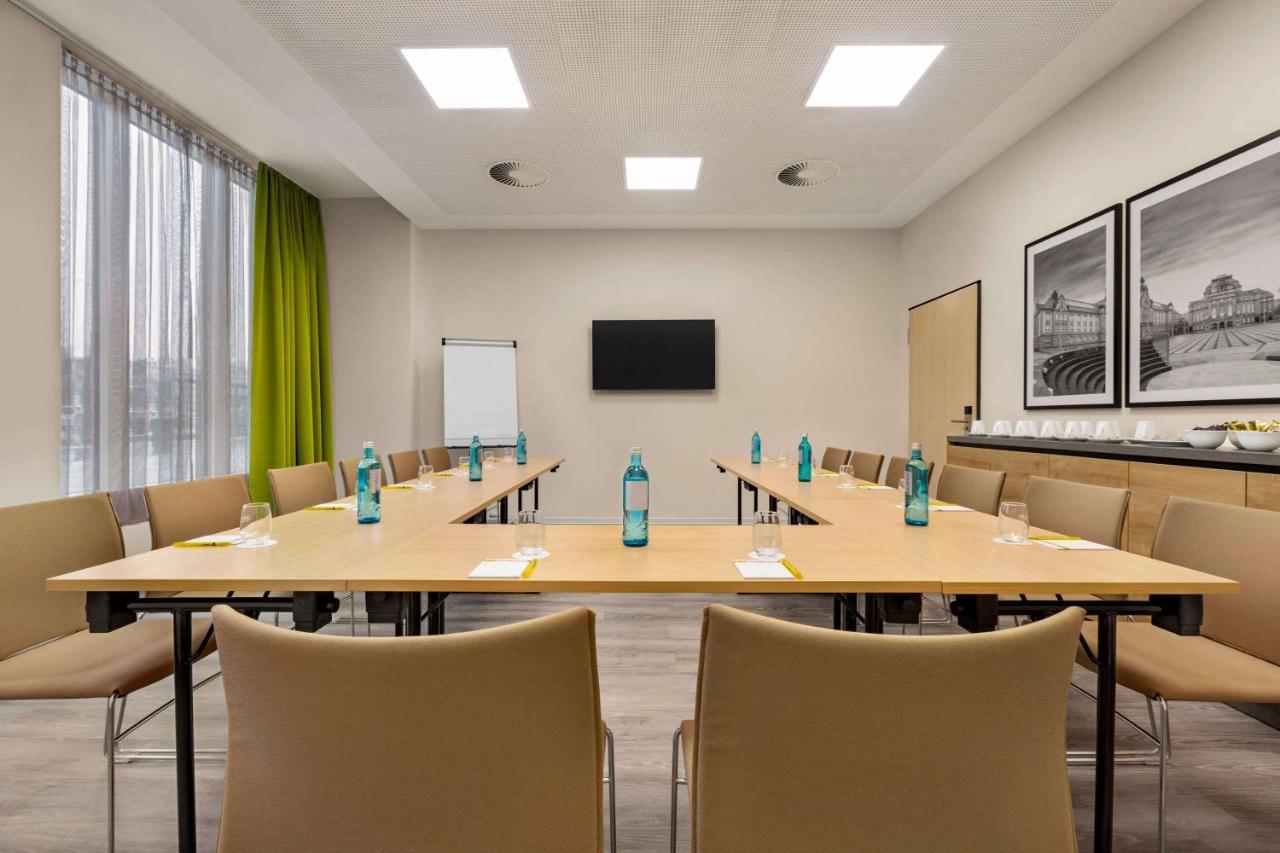 Super 8 By Wyndham Chemnitz Hotel Bagian luar foto
