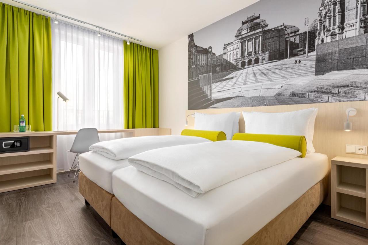 Super 8 By Wyndham Chemnitz Hotel Bagian luar foto